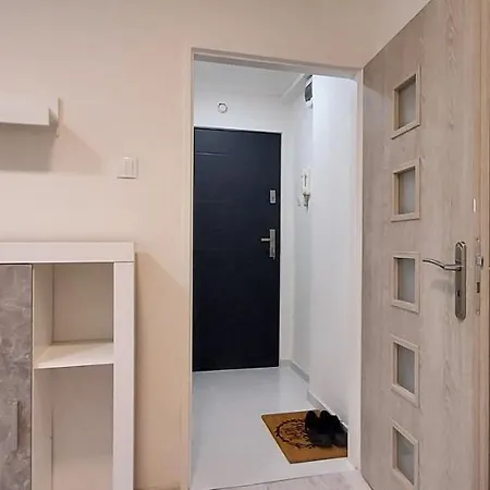 Apartman Blizko Centra شقة